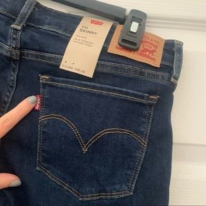 NWT 711 Levi’s skinny jeans (long)